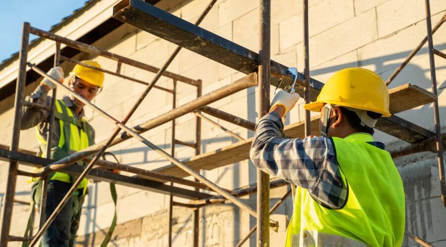 Professional gutter cleaning in Winslow, AZ